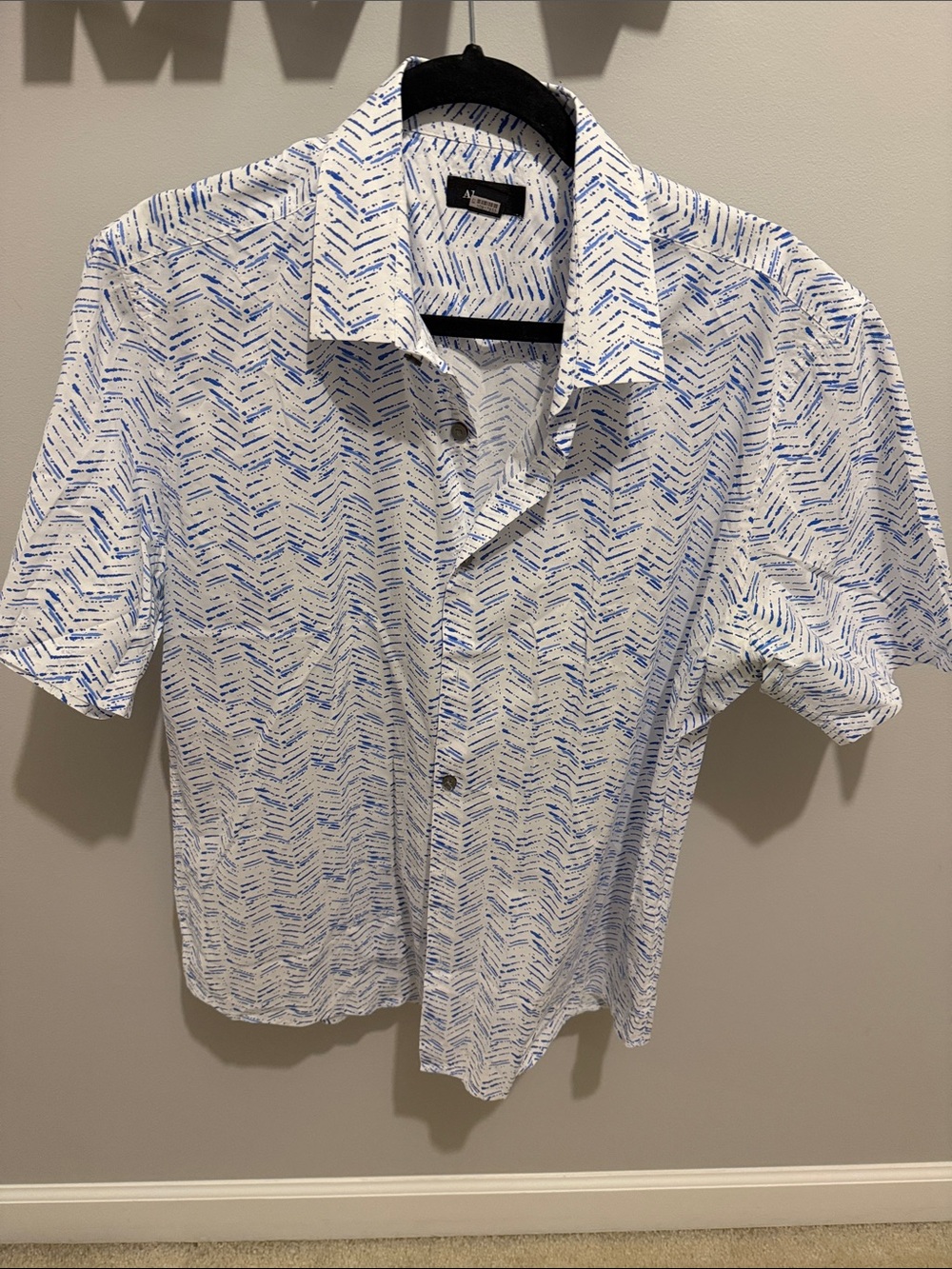Alfani White Short-Sleeve Button-Down with Blue Chevron Print